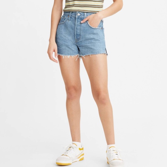 NWT Levi’s 501 Original Women’s Shorts - Picture 1 of 8